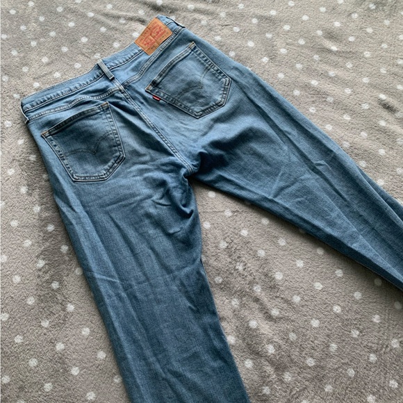 Blue Levi Jeans - Picture 6 of 6